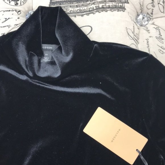 Halogen Blouson Sleeve Velour Top - Picture 3 of 5